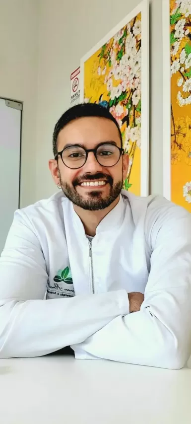 Prof. Esp. Renan Almeida